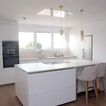 Olive House - 4 Bedrooms Holiday home
