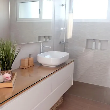 Olive House - 4 Bedrooms Casa vacanze *