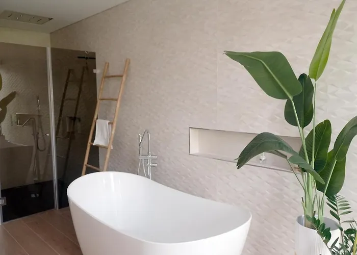 Olive House - 4 Bedrooms *